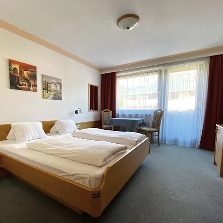 Franglhof Guest house 3*