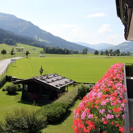 Franglhof Guest house 3*