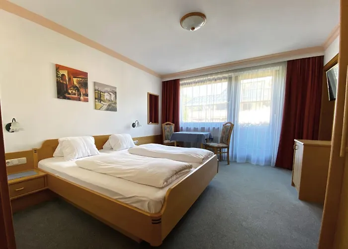 Franglhof Guest house 3*