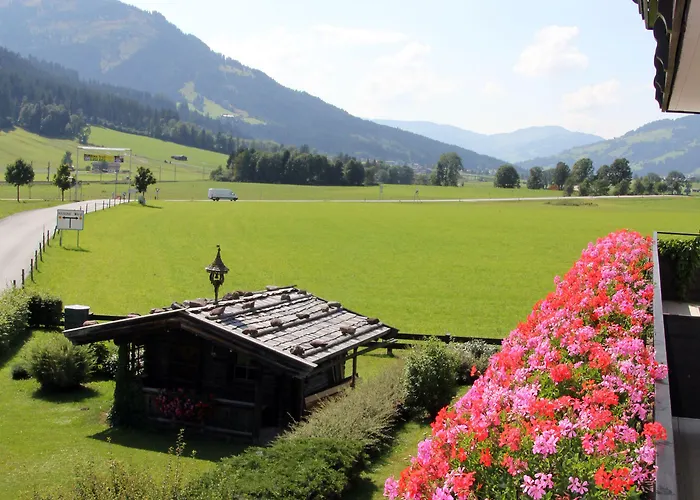 Franglhof Guest house 3*